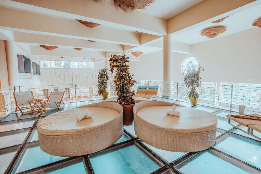 Lobby Higueron hotel Malaga