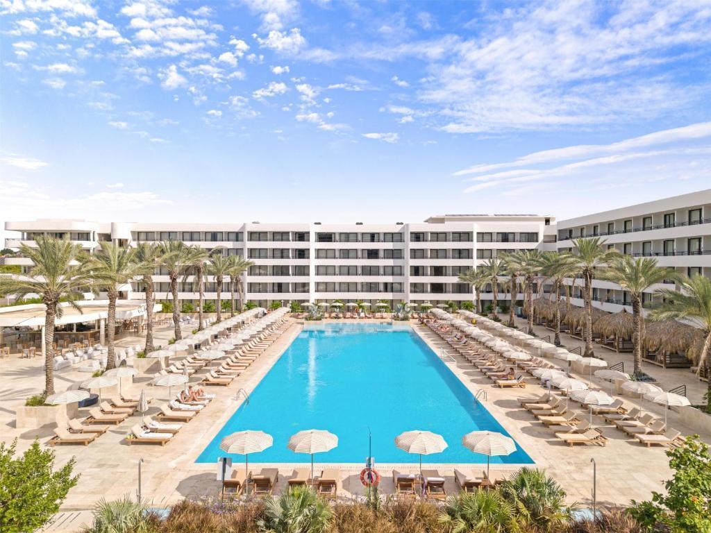 The Rif hotel Corendon Curacao zwembad