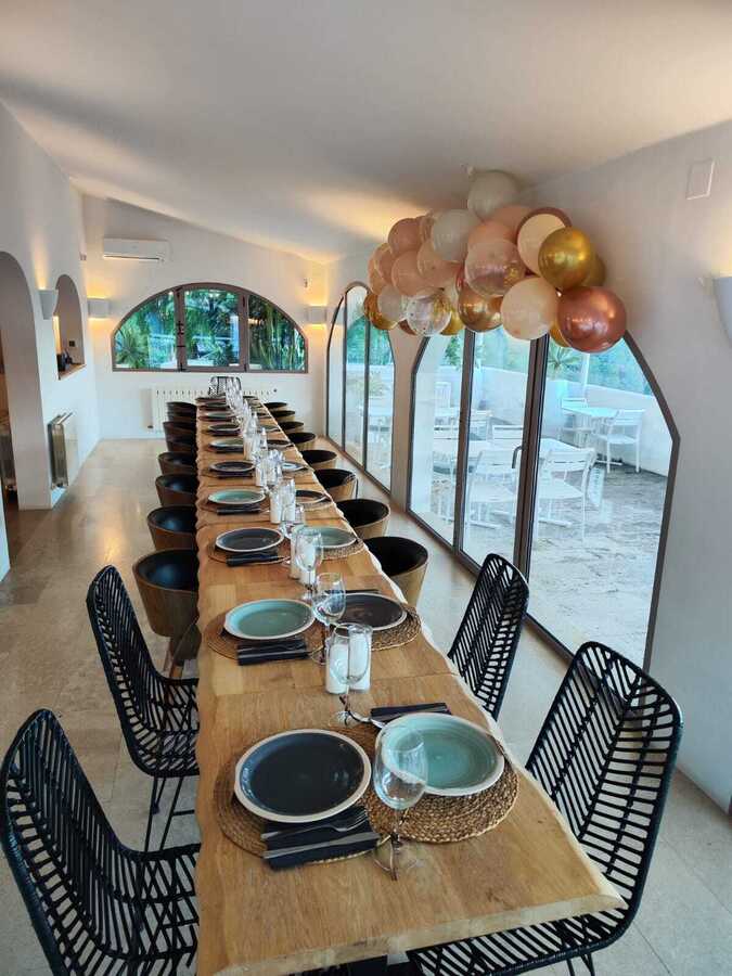 Gedekte eettafel Abeniss Boutique B&B