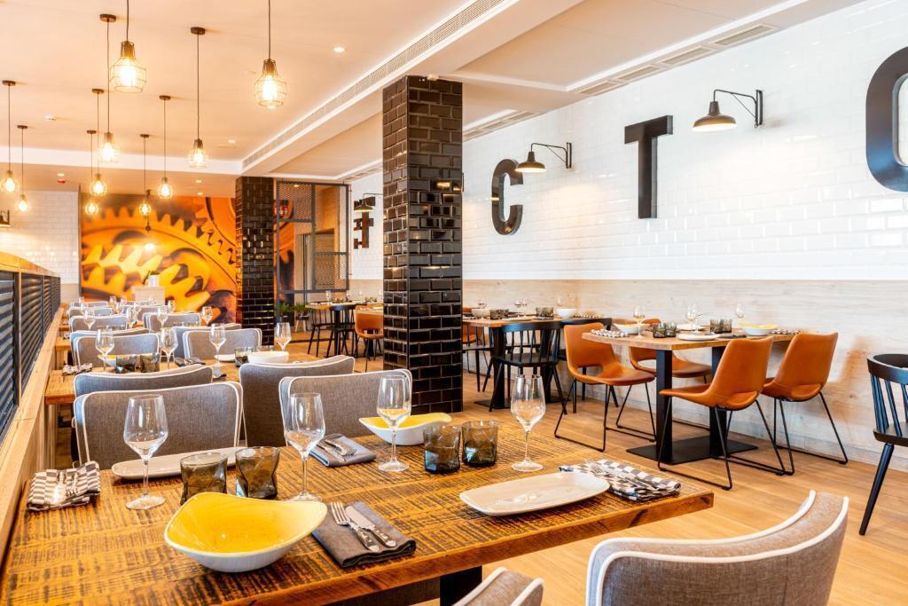 Lloret de mar restaurant hotel L'azure hotel en spa sponge