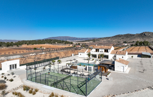 Villa La Zarza, Pinoso, Alicante
