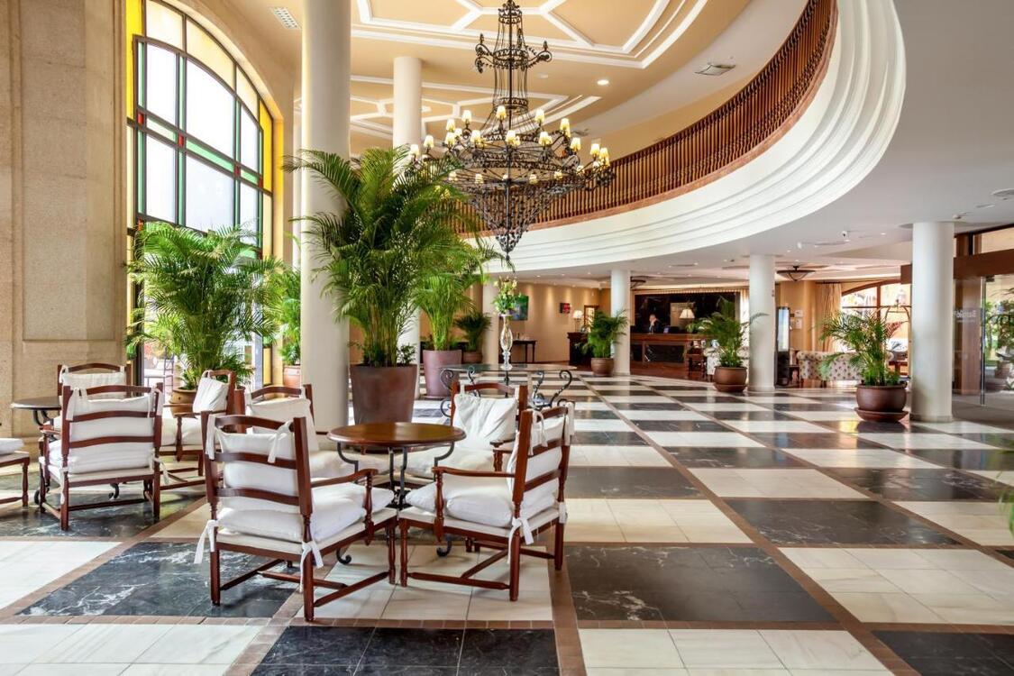 Lobby Barcelo hotel Marbella