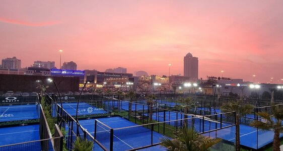 Exclusieve padelreis Dubai