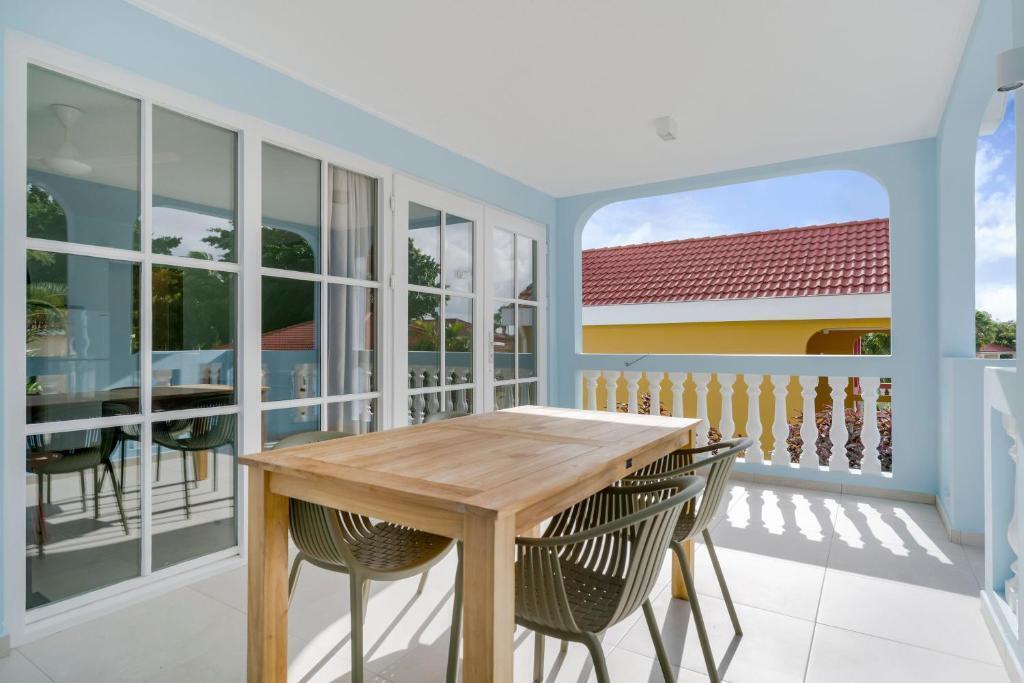 Terras appartement Livingstone Curacao