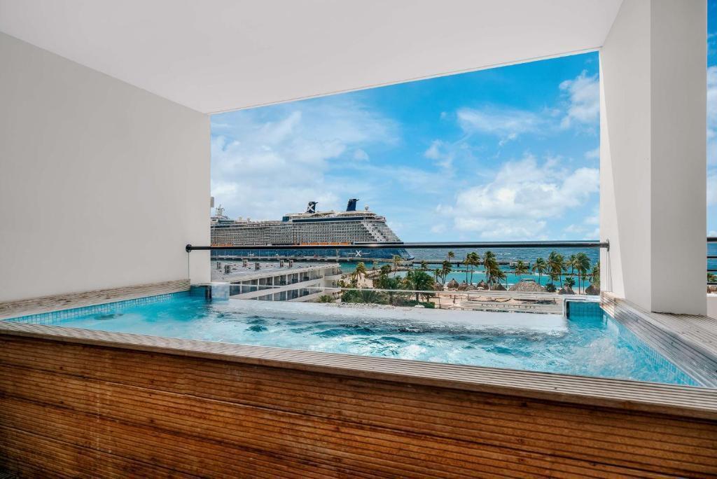 Privé bubbelbad Corendon Mangrove Hilton Curacao