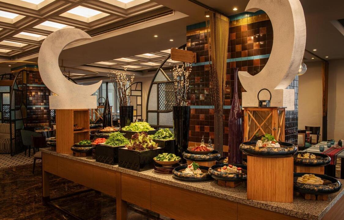 Ontbijtbuffet Sheraton Mall of the Emirates hotel Dubai