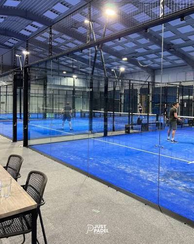 Padelbanen training padel Tilburg 