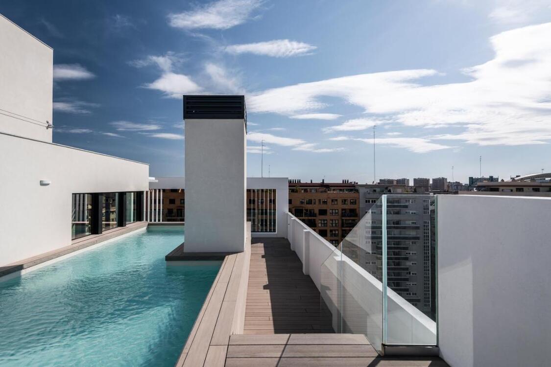 Buitenzwembad Core Suites Valencia