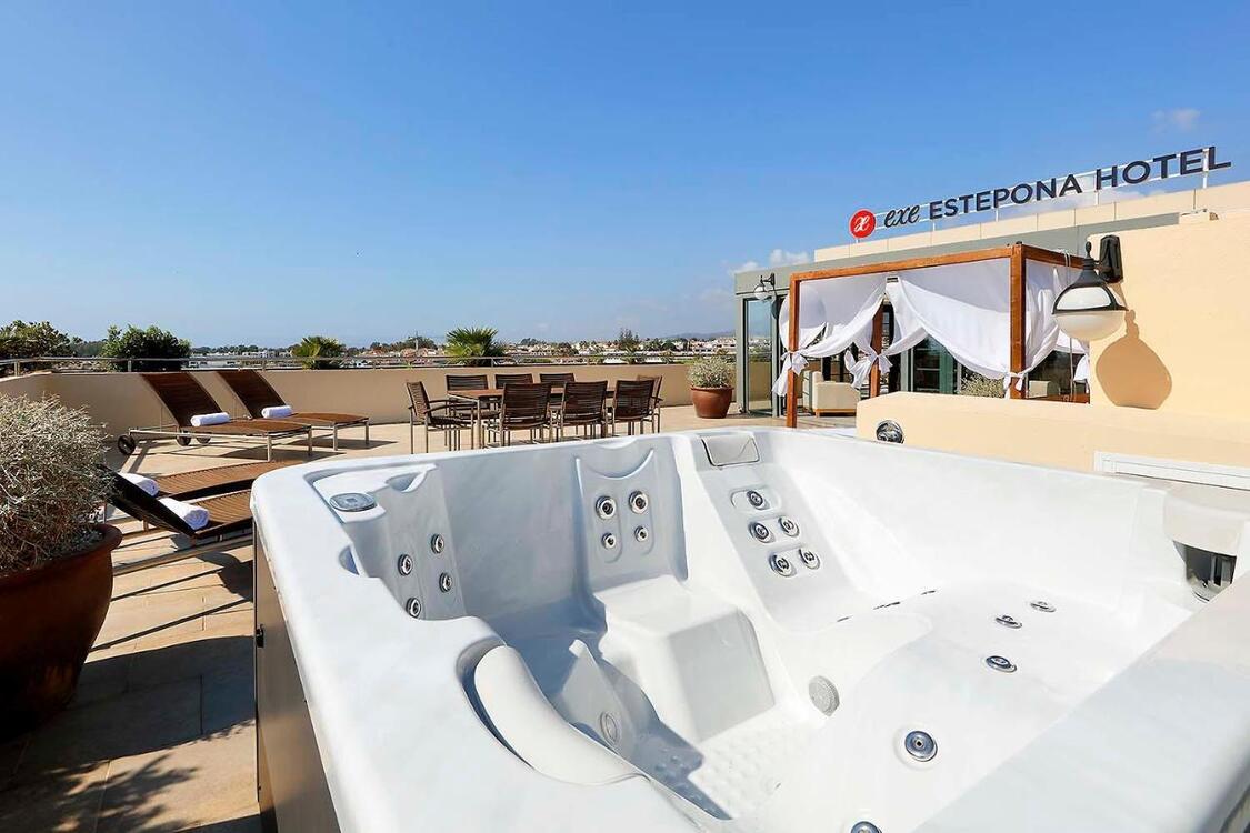 Rooftop wellness Exe Estepona Thalasso