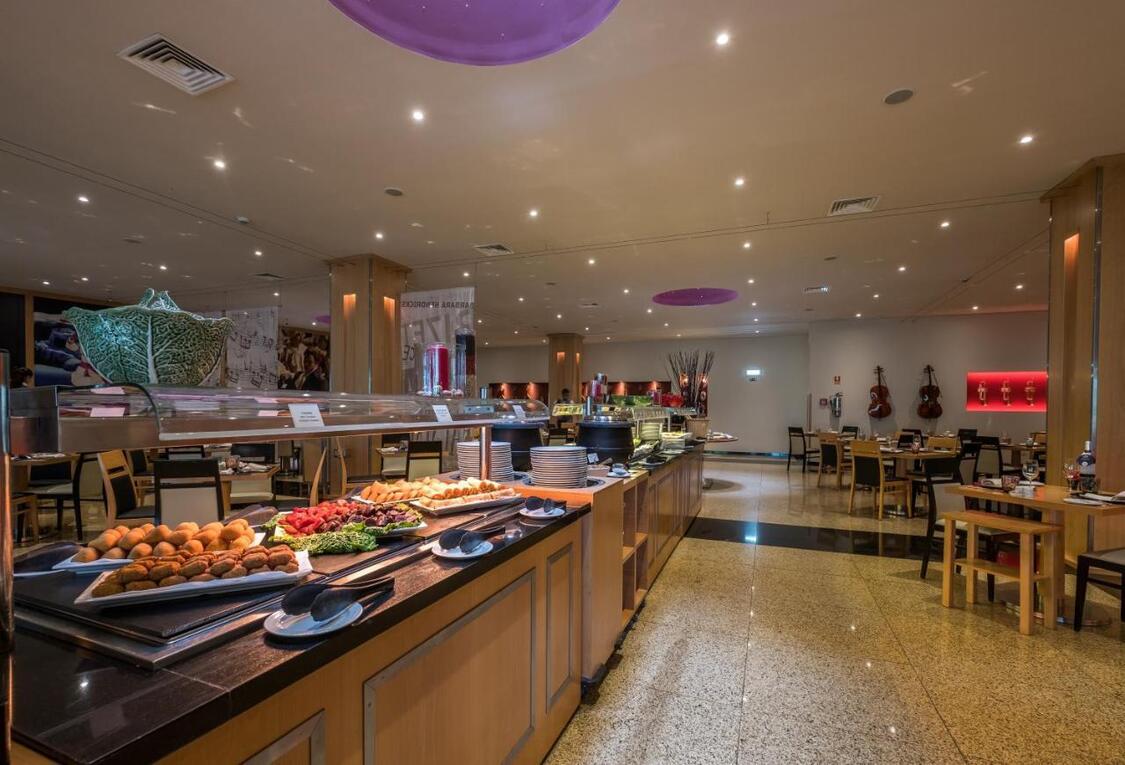 Ontbijtbuffet Vila Gale Opera hotel Lissabon