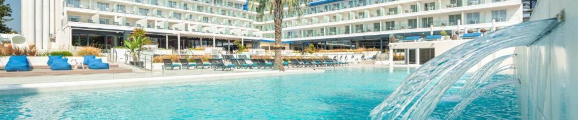 Overzicht zwembad L'azure hotel Lloret de Mar