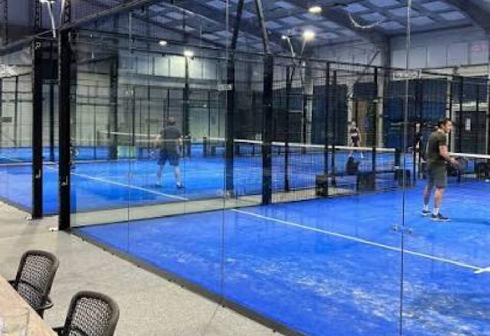 Padelbanen training padel Tilburg 