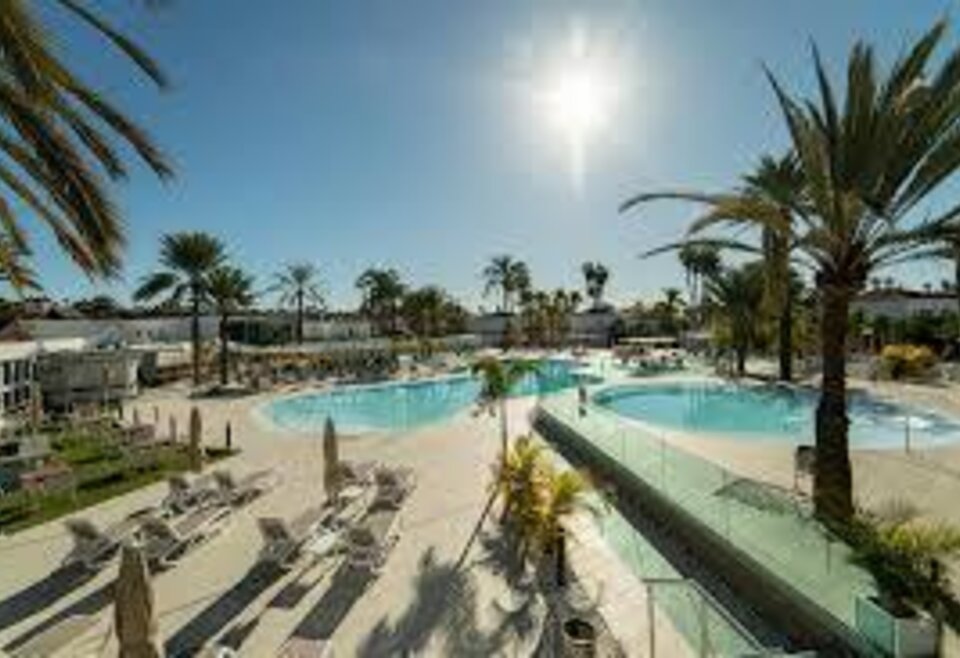 Zwembad van Dunas Suites op Gran Canaria