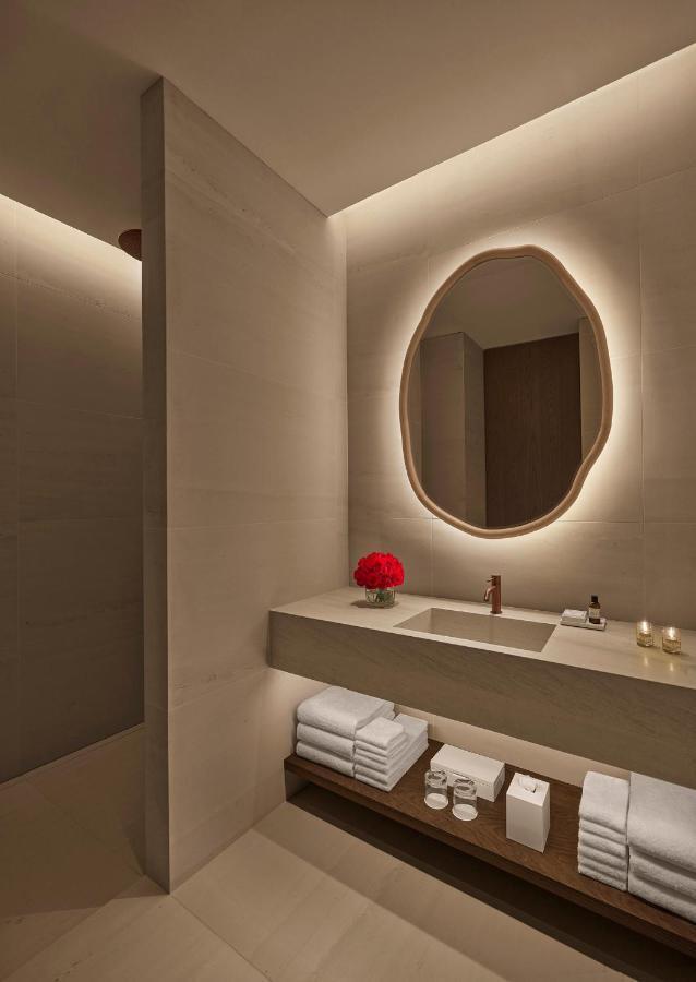 Badkamer The Madrid Edition Hotel