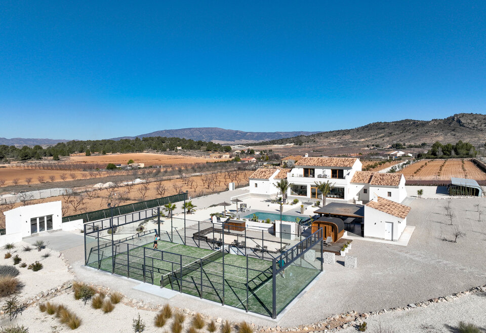 Overzicht villa privé padelbaan Spanje