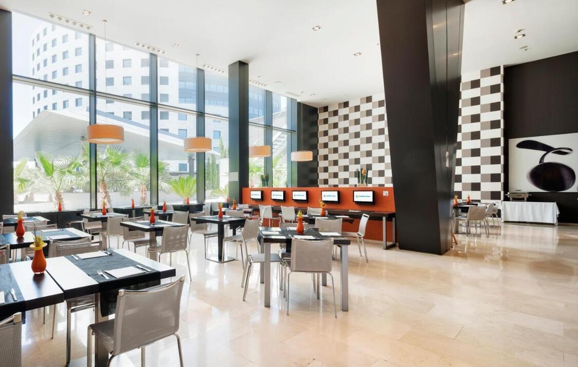 Restaurant Ilunion Aqua 3 hotel Valencia