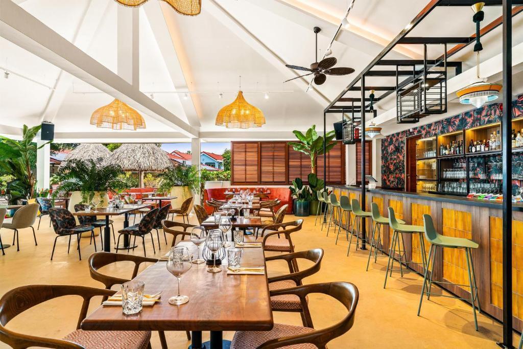 Bar Livingstone Curacao 