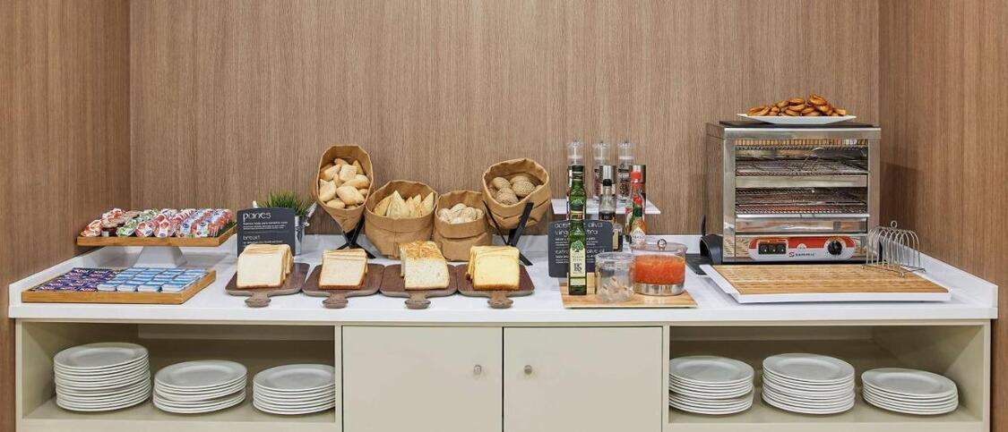 Ontbijtbuffet NH Las Ciencias Valencia