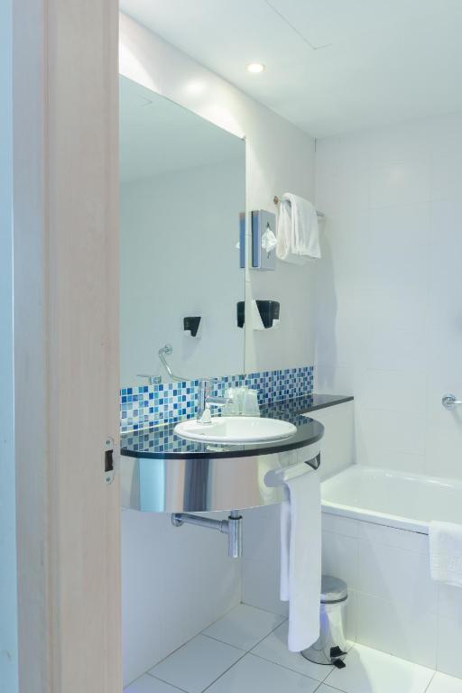 Badkamer hotel Holiday Inn Express Madrid