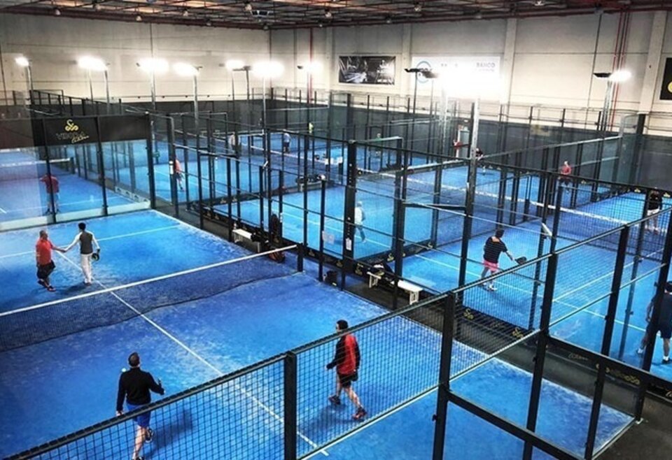 Indoor padelbanen in Madrid